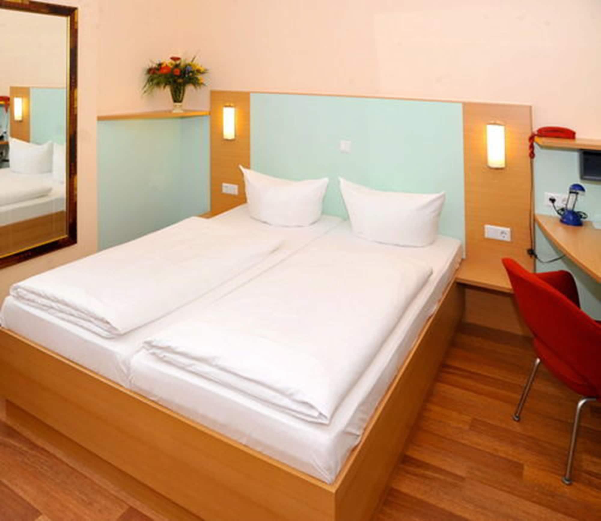 Hotel Sachsenhof Berlin Bagian luar foto