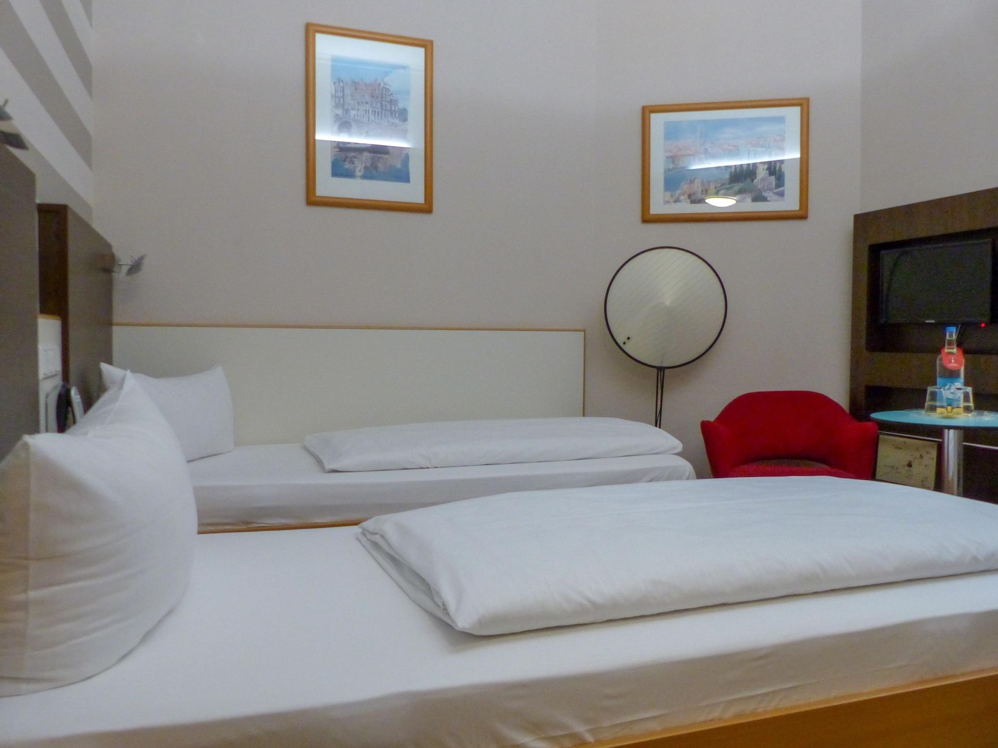 Hotel Sachsenhof Berlin Bagian luar foto