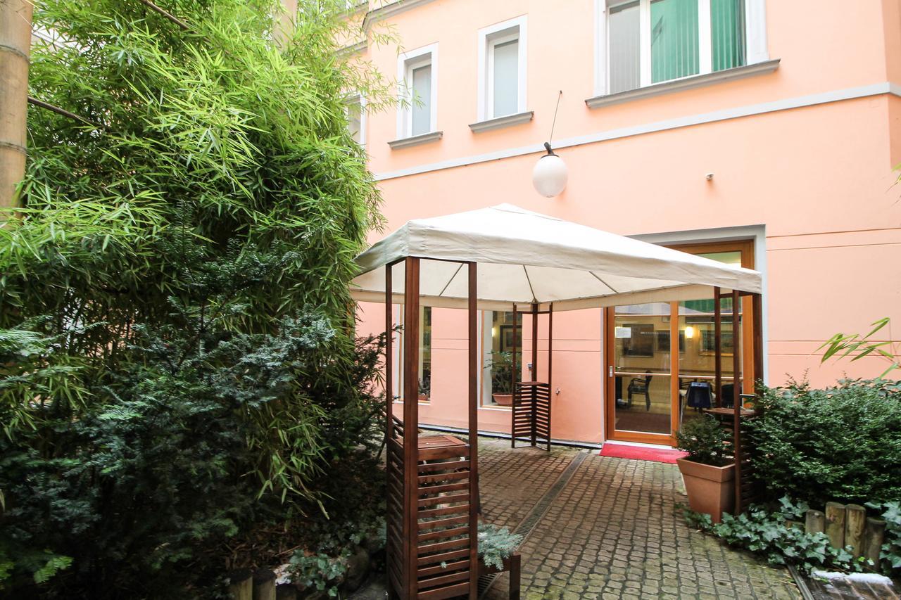 Hotel Sachsenhof Berlin Bagian luar foto
