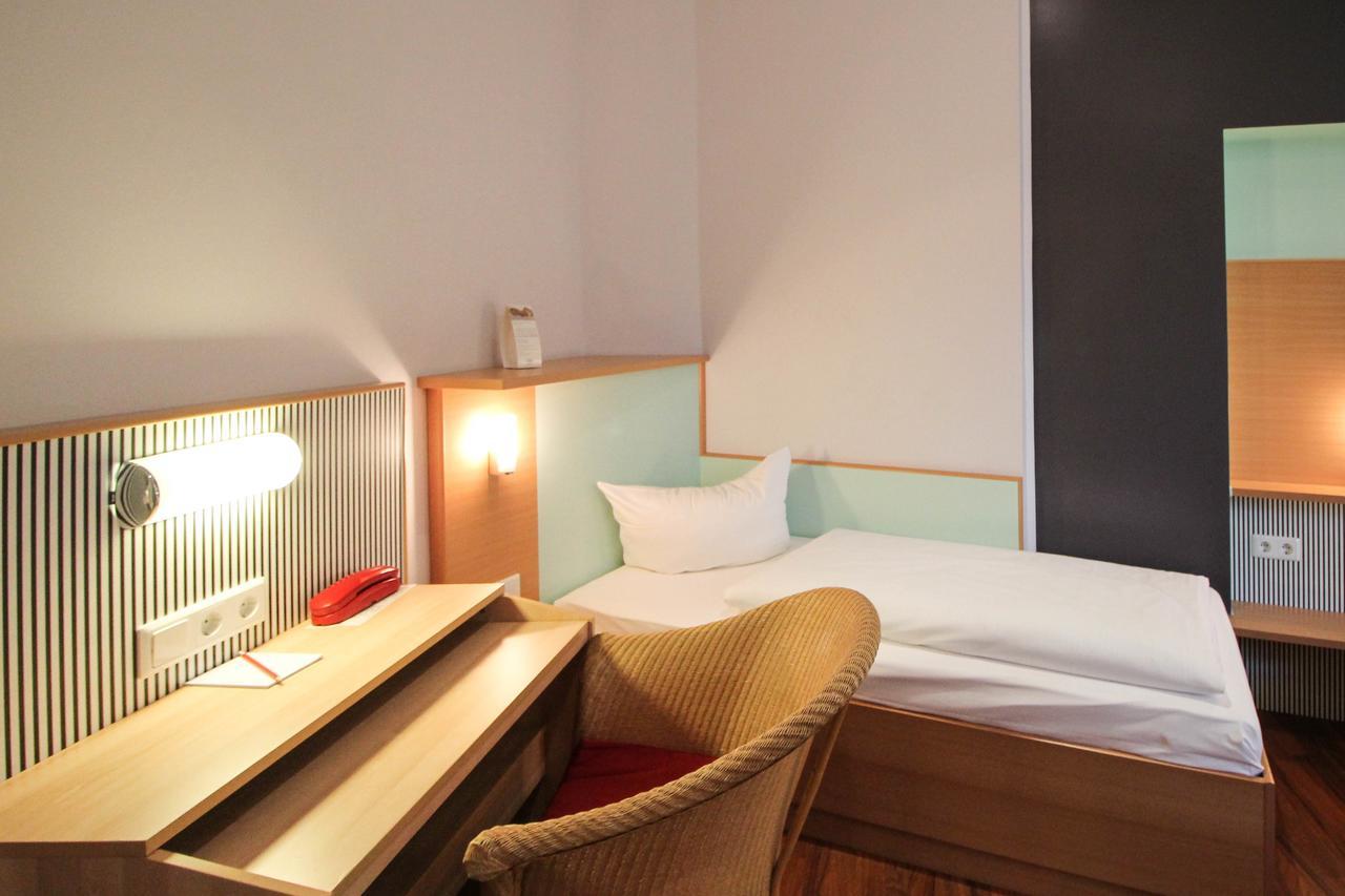 Hotel Sachsenhof Berlin Bagian luar foto